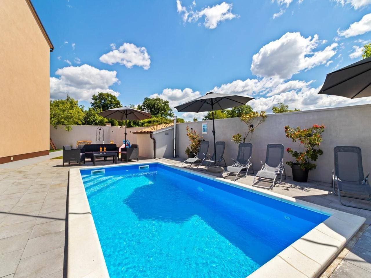 Foto 9 von 51: Three-Bedroom Holiday Home