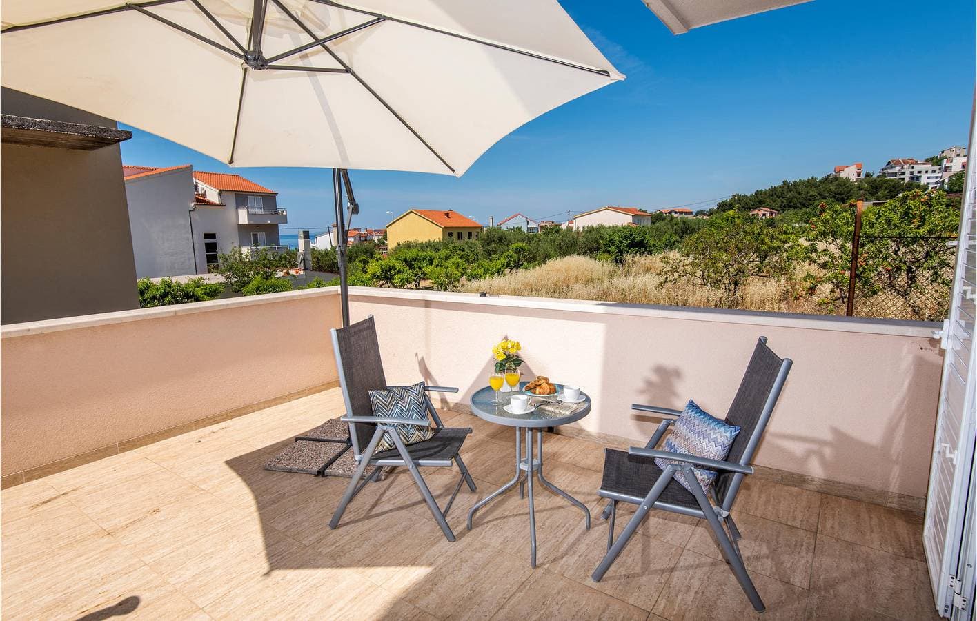 Foto 8 von 20: Gemütliche Wohnung mit Terrasse und WLAN, 1 km vom Strand entfernt!