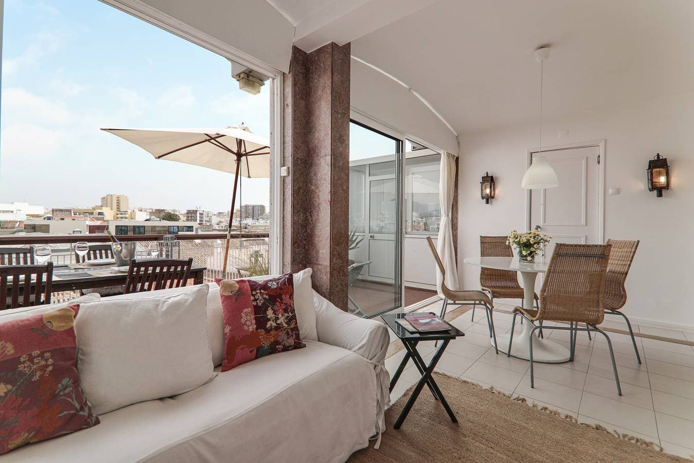 Foto 2 von 24: Apartment „Panoramic Faro“ mit Meerblick, WLAN und Klimaanlage