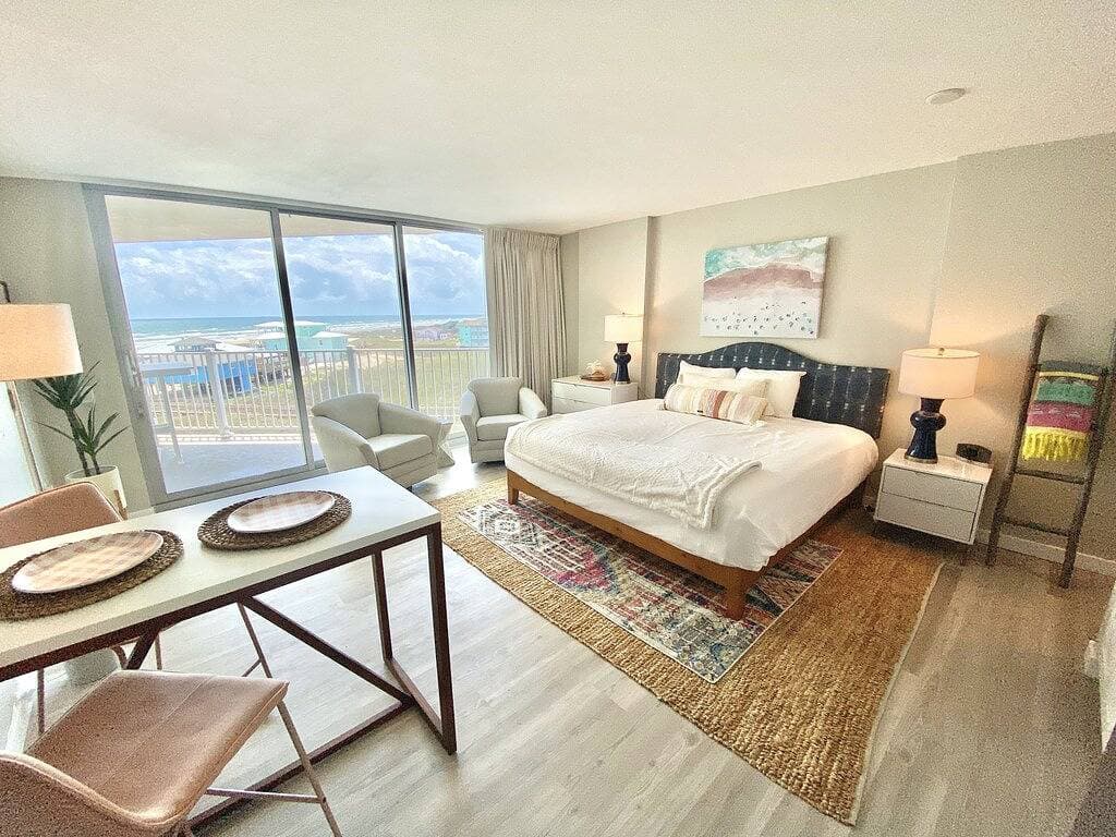 Foto 9 von 13: Sandcastle Condominium Unit 432