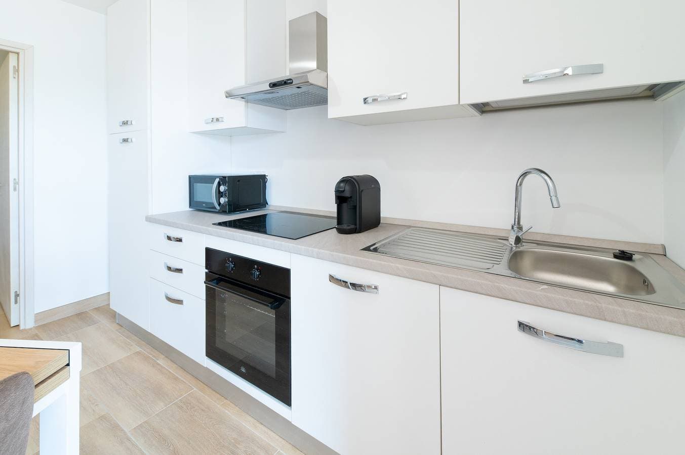 Foto 7 von 18: Apartment „La Dolce Vita 3“ mit Meerblick, WLAN und Klimaanlage