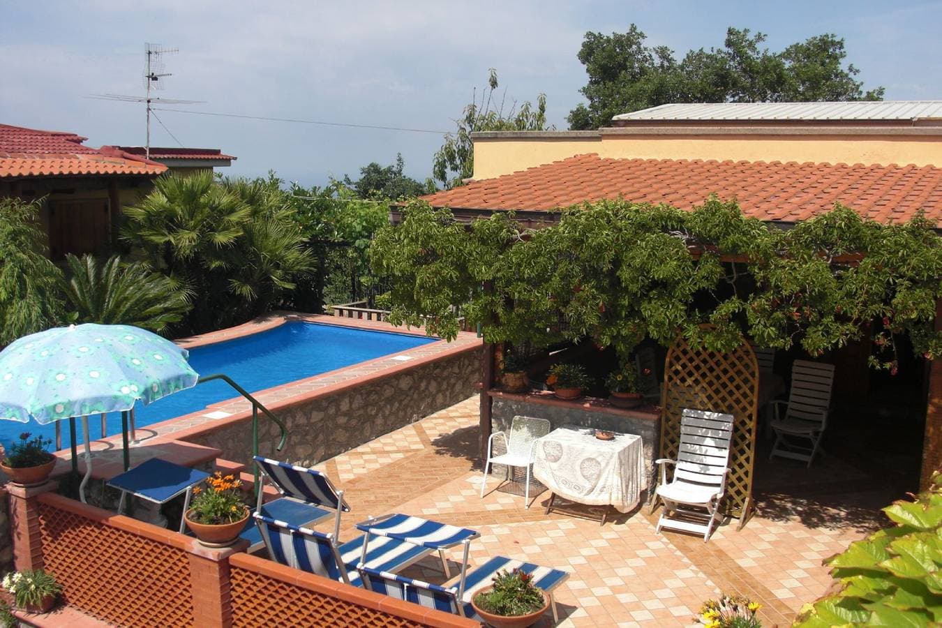 Foto 3 von 26: Villa für 5 Personen mit Garten