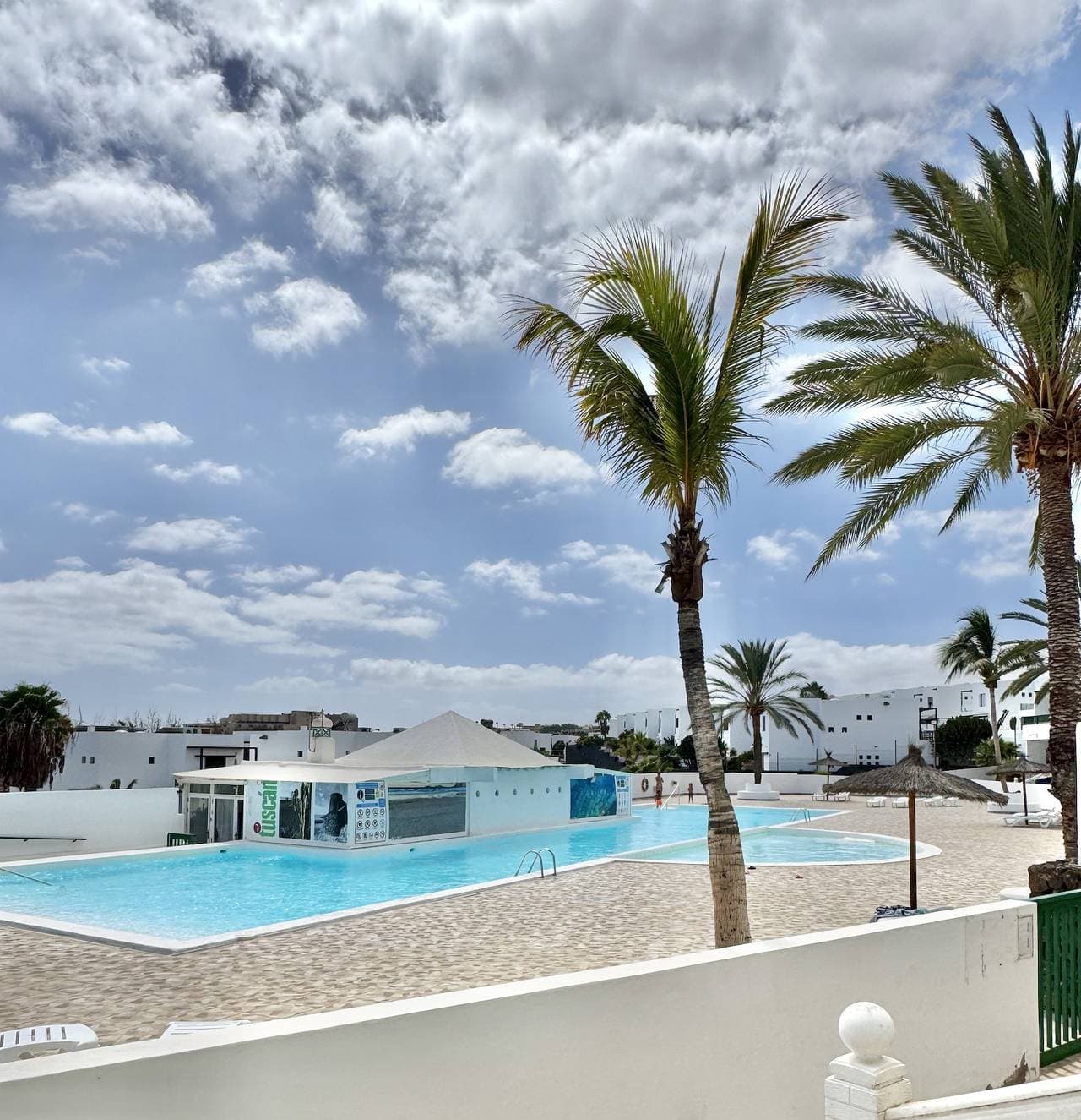 Foto 9 von 13: Casahost Ocean Blue Pool View
