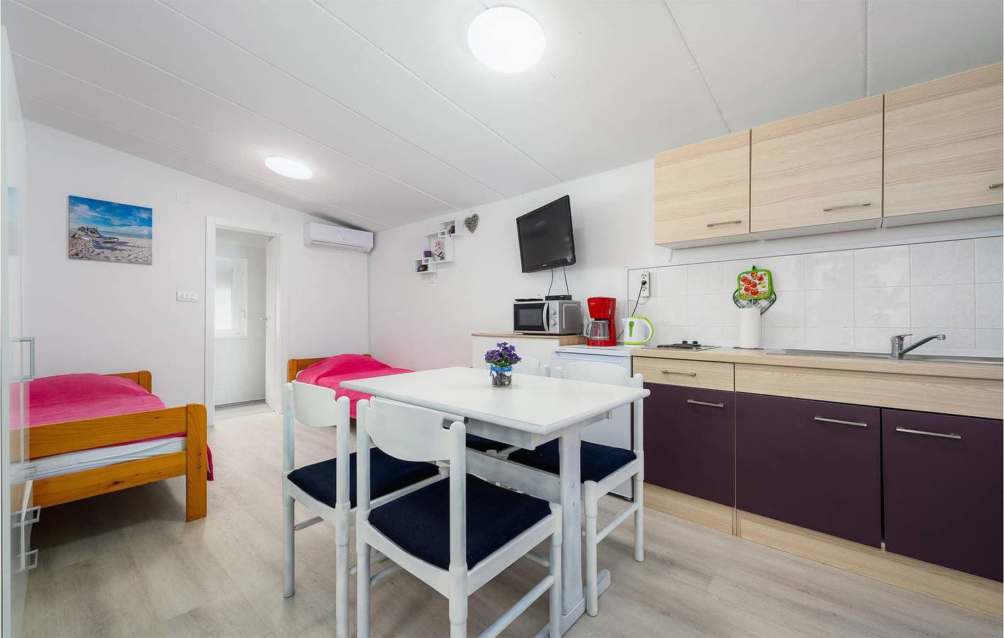 Foto 8 von 31: Gemütliche Ferienwohnung mit Pool, Terrasse und WLAN – 2,5 km vom Strand Sirena entfernt