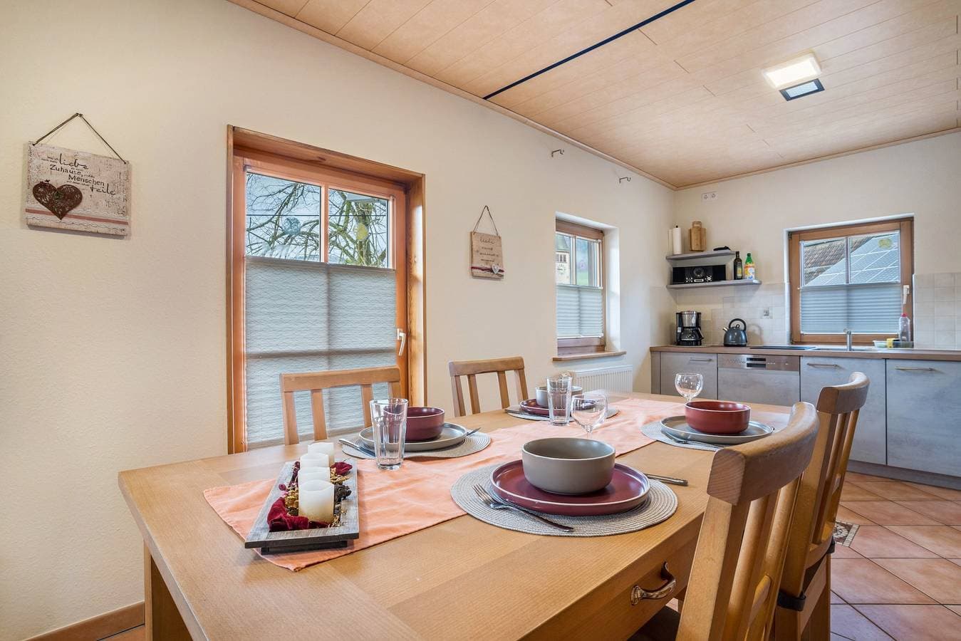 Foto 5 von 30: Nähe Europapark, Maisonette-Ferienwohnung 1, 70qm mit Terrasse, Spielplatz und WLAN