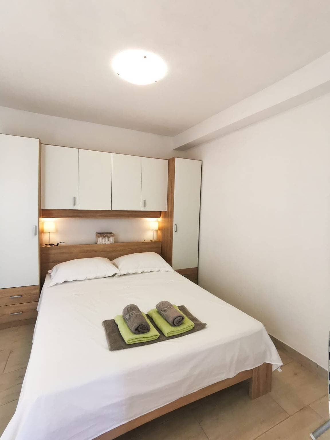 Foto 10 von 20: 2-Zimmer-Ferienwohnung mit Terrasse und Meerblick Mimice, Omis -b