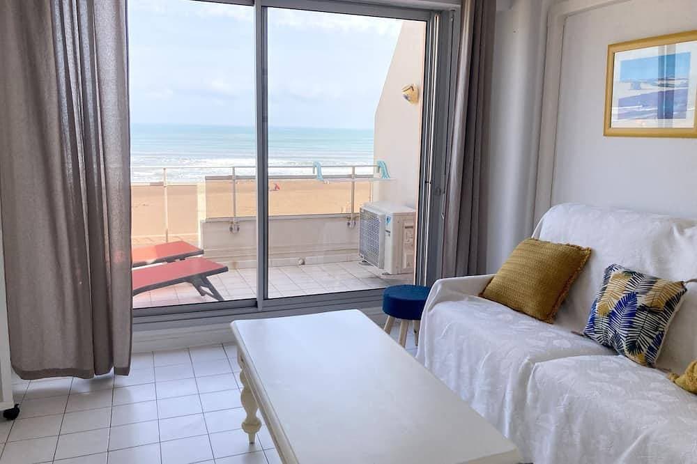 Foto 4 von 11: Waterfront, 58 m² klimatisierte Wohnung mit Doppelbalkon