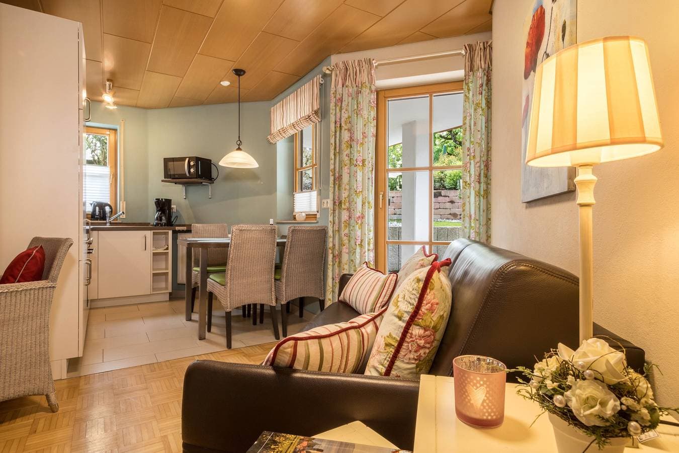 Foto 3 von 33: Gemütliche Ferienwohnung 8 auf dem "Trostelhof" mit Privatterrasse