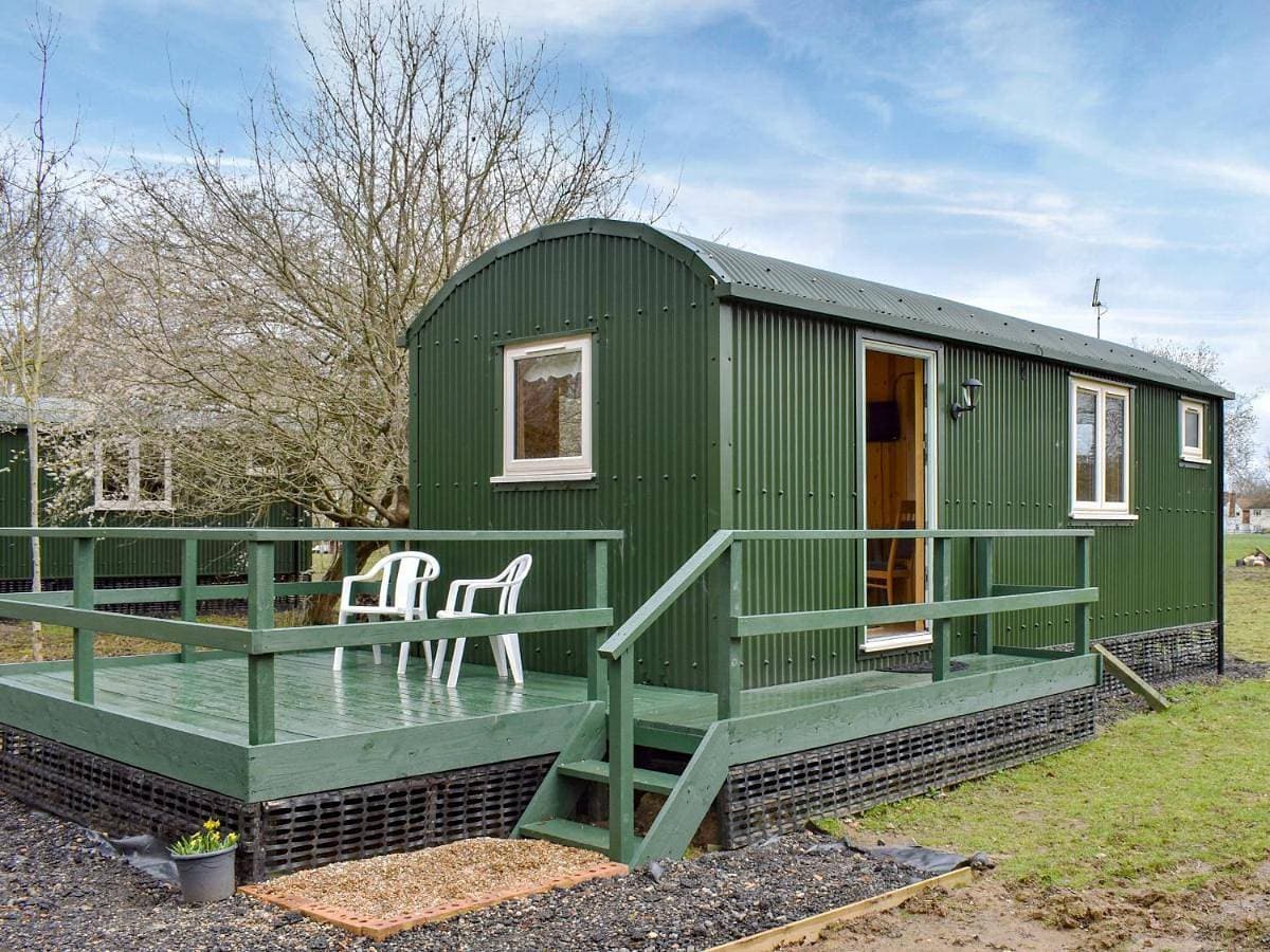 Shepherds Hut 1 At Laddingford - Uk32531 1
