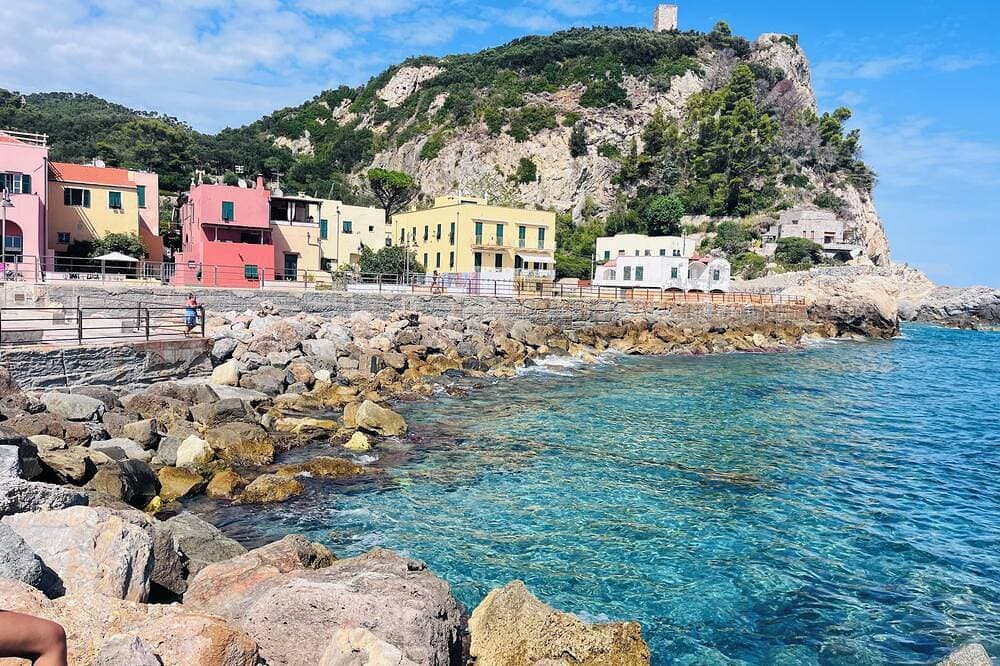 Bay of Saracens, renovated apartment 6 people with garden parking space 1