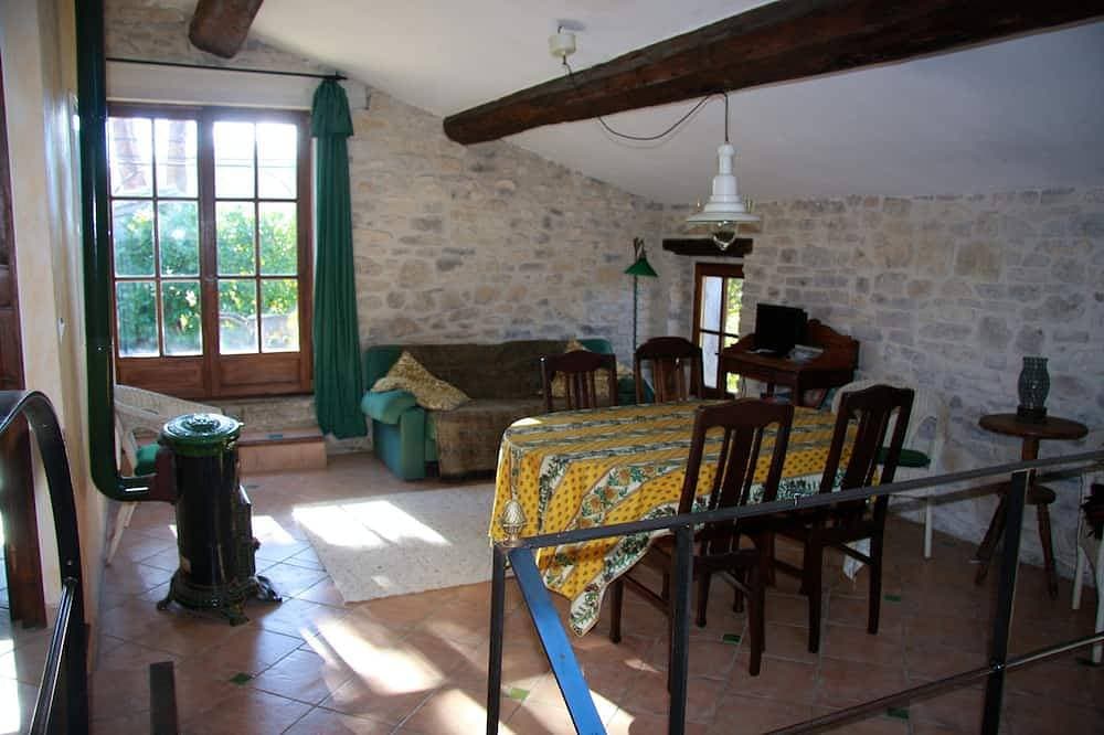 Foto 6 von 18: Natursteinhaus mit Charme , wunderschöner, großer Garten , Pool , Sonnenterrasse
