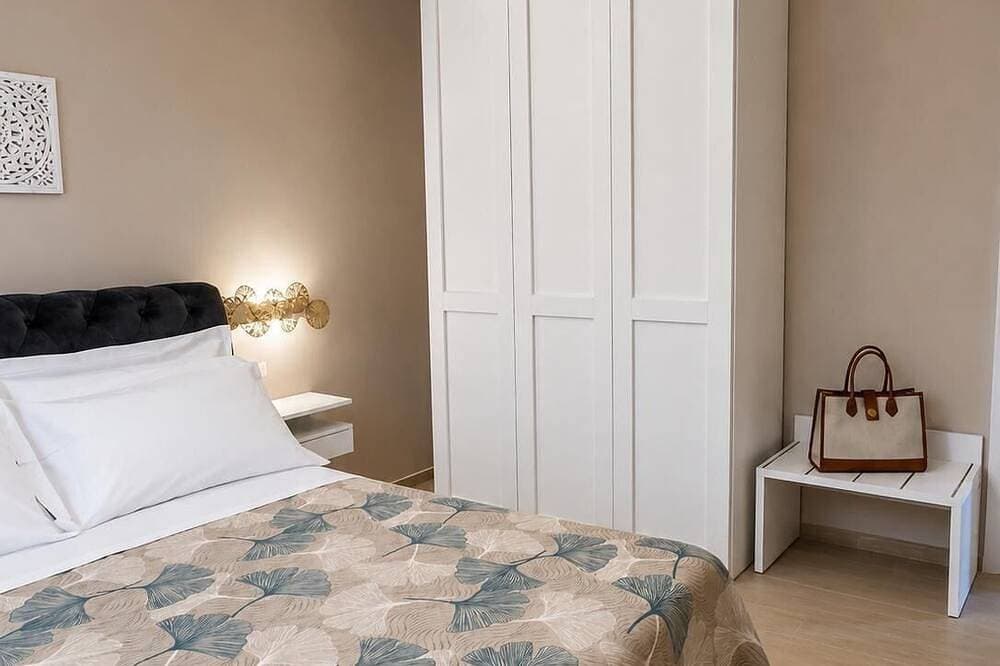 Foto 3 von 14: Relaxation, comfort, and nature, with on-site parking and a terrace, just 5 minutes from the beach.