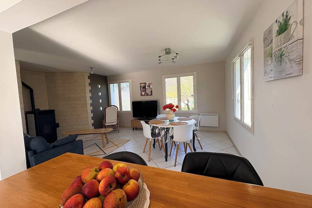Foto 7 von 8: Mon Calme - Charming 3-star furnished apartment in a peaceful, rejuvenating setting 5 minutes from the sea.