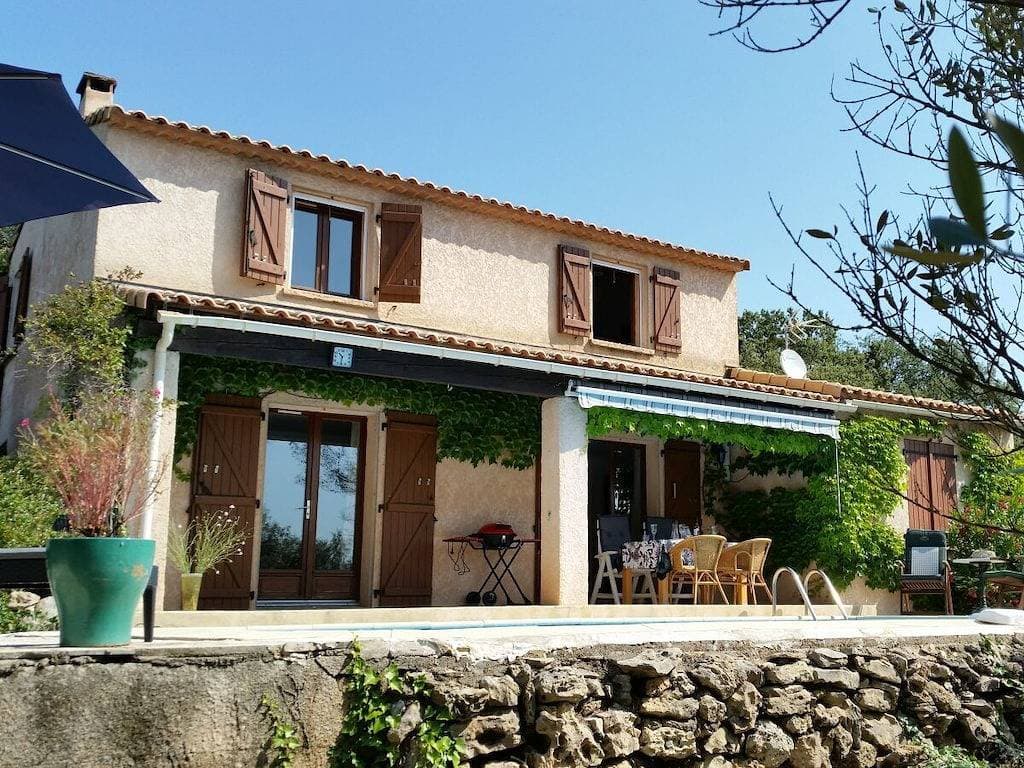 Ferienhaus in Carces mit Schwimmbecken 1
