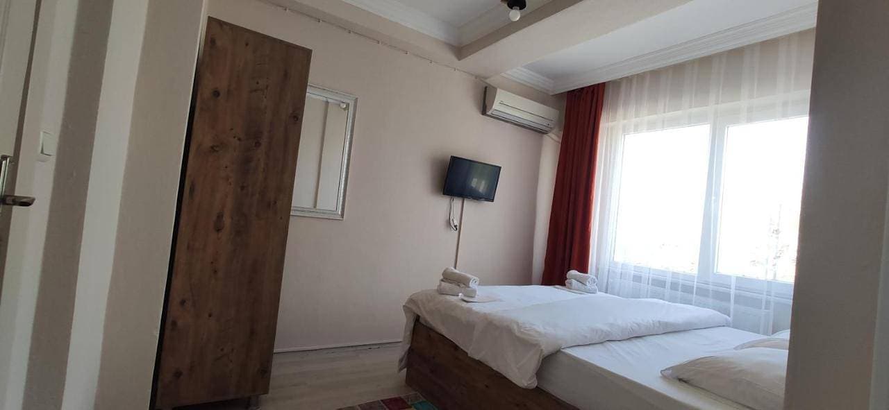 Foto 5 von 12: Economy Double Room