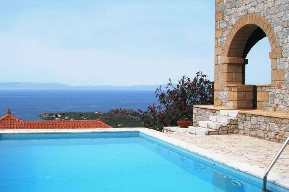 Villa Ialeira in Stoupa, privater Pool, spektakulärer Meerblick, sehr ruhige Lage. 1