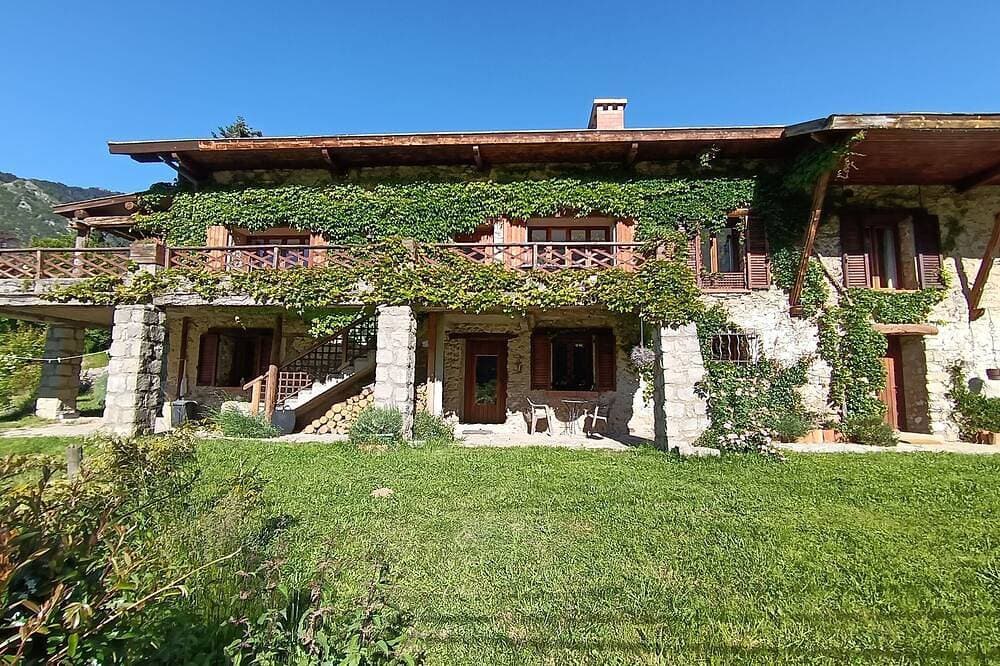 Foto 6 von 14: Gites de la Brasca Maison 60m2, Avec vue Imprenable du Massif du Mercantour