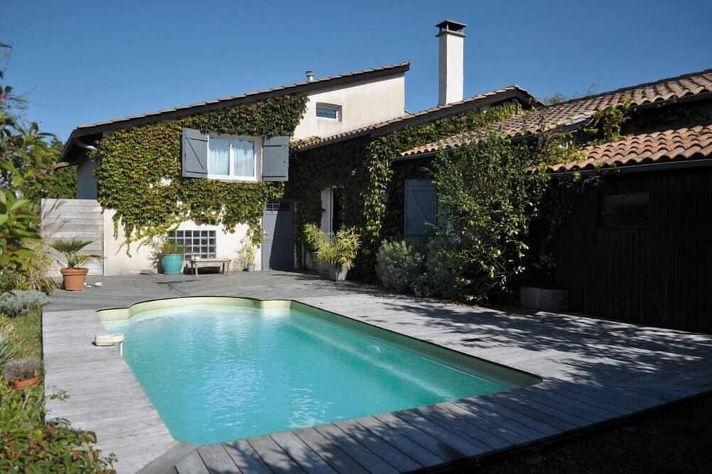 Großes Haus mit Pool in Gironde in der Nähe von Bordeaux 1