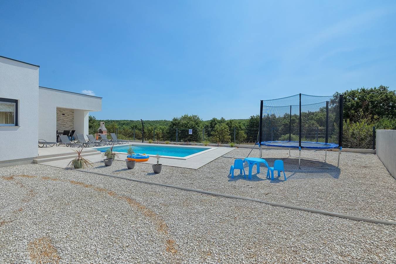 Foto 9 von 43: Villa Leny mit Pool und Grill