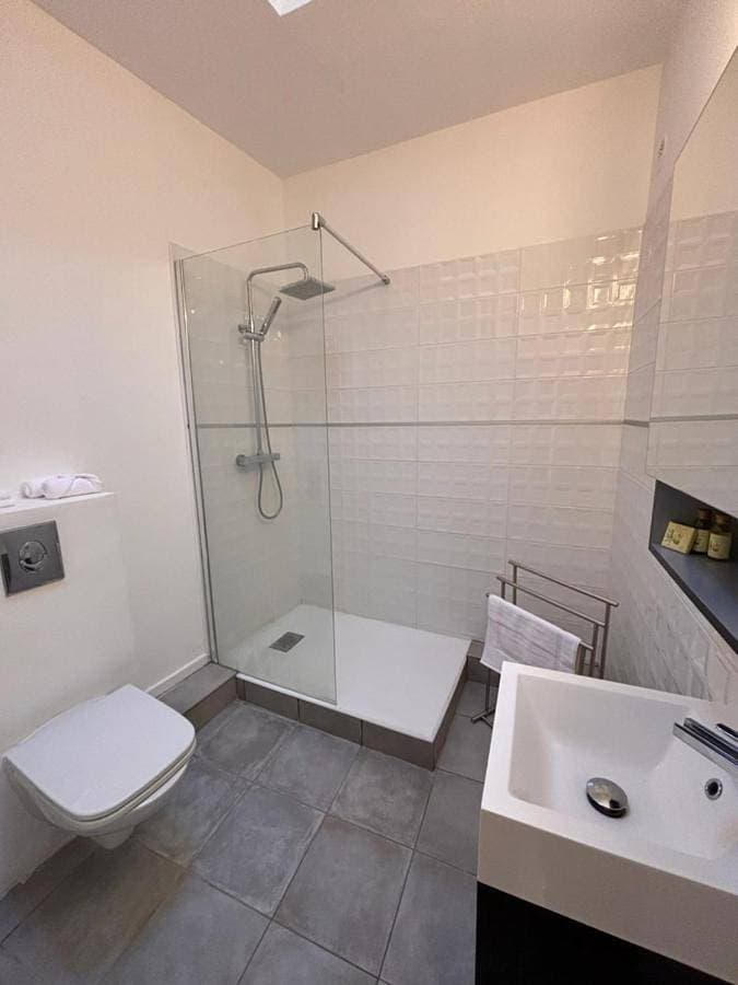 Foto 4 von 12: One-Bedroom Apartment