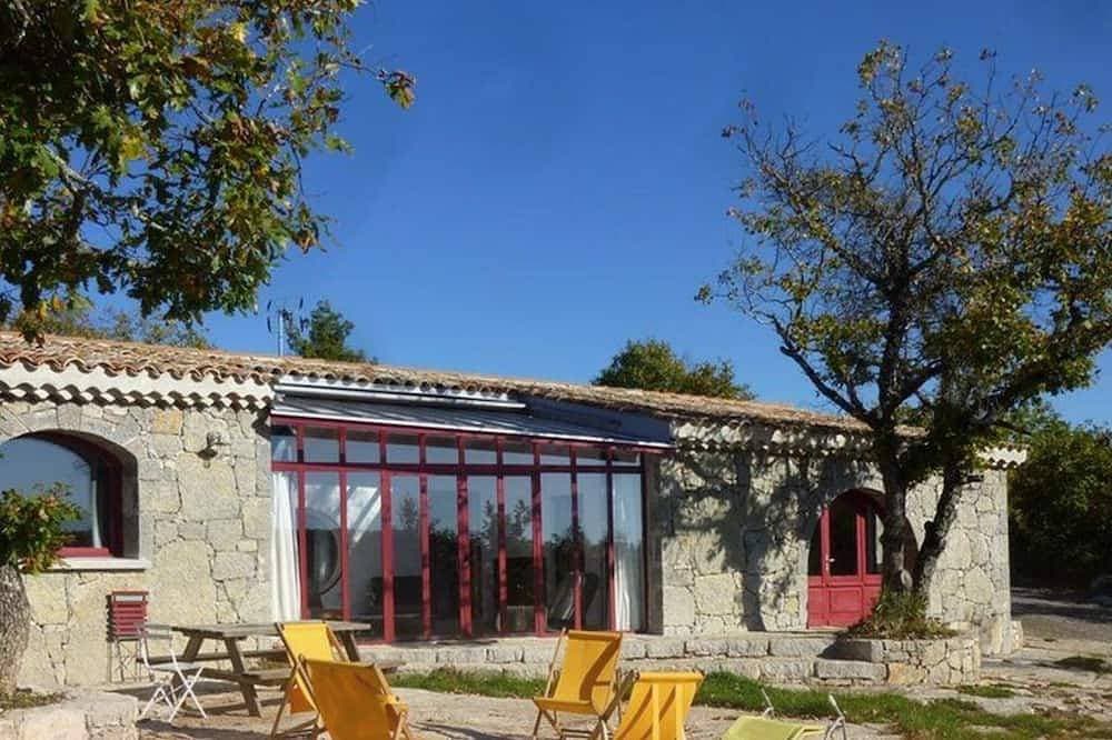 Maison en Pleine Garrigue & Piscine 1