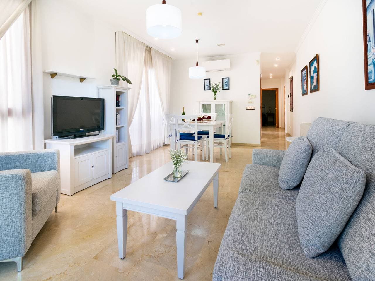 Foto 2 von 35: Moderne Wohnung in Albir, 1 Sz, für 4, Pool, Klimaanlage, WLAN & Parkplatz