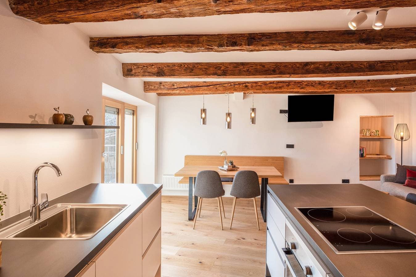 Foto 5 von 37: Brantenhof Design-Ferienwohnung "Pomum“ mit Gemeinschaftsgarten mit Sauna, Balkon und WLAN
