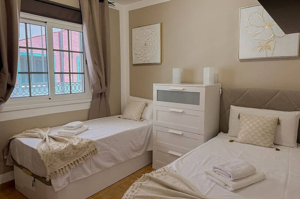 Foto 6 von 30: Pambnb – Bright Family Flat with Pools & Large Outdoor Space