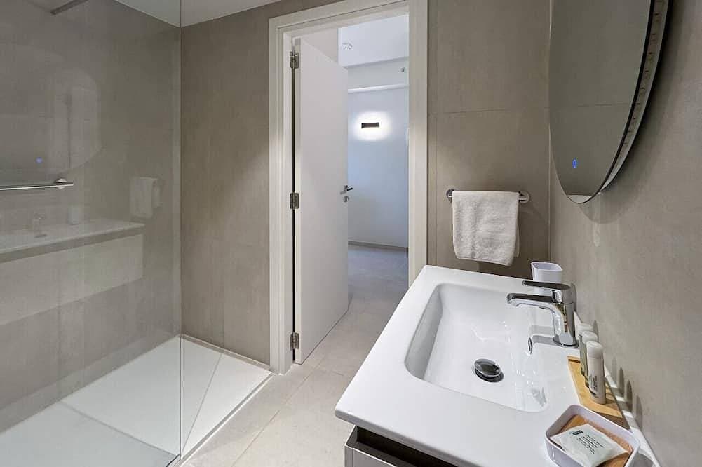 Foto 10 von 30: Mercury Suite Bright w/Pool access by ArcoCollection