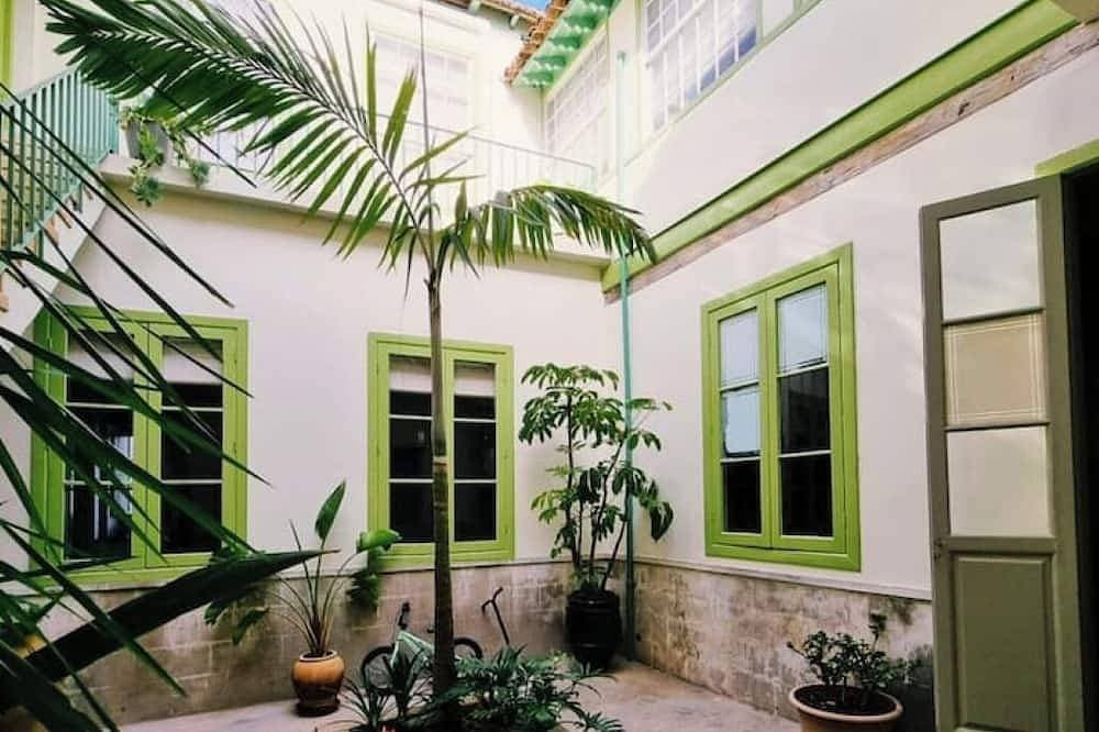 Apt. Presidencial - Historic Mansion with Patio, Terrace & Garden View 1