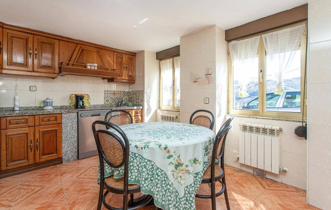 Foto 6 von 16: Three-Bedroom Holiday Home