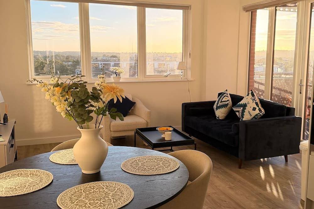 2 Bed • Free Parking • Wi‑Fi • Heathrow Airport 1