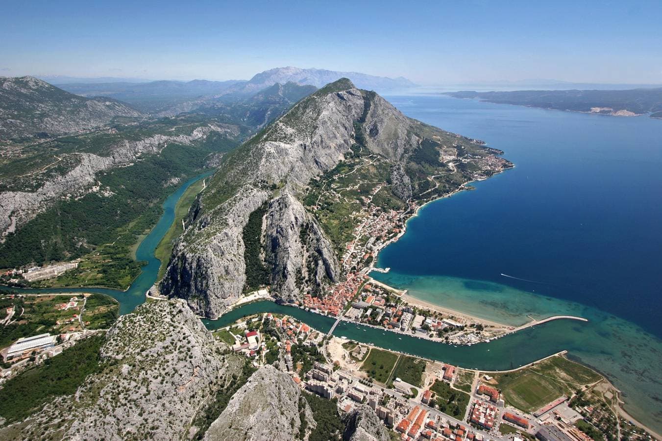 Foto 5 von 28: Ferienwohnung in Omiš mit Meerblick, Balkon, Klimaanlage, W-Lan (161-4)