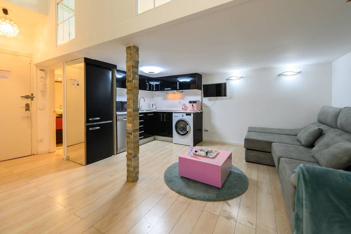 Foto 10 von 21: M Moderno dúplex de 1 dormitorio con toda