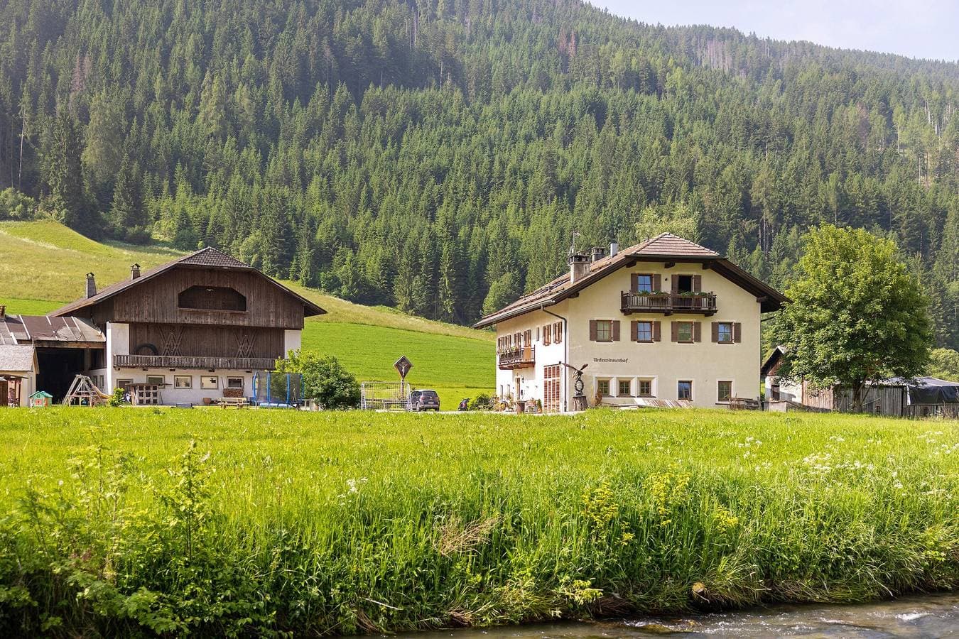 Foto 3 von 52: Ferienwohnung 'Winter' mit Bergblick, Gemeinschaftsgarten und Wi-Fi