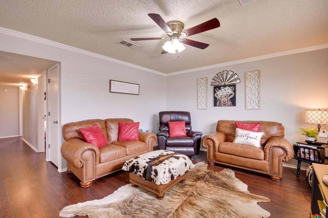 Foto 4 von 26: Pet-Friendly Vacation Rental with Yard in Canyon