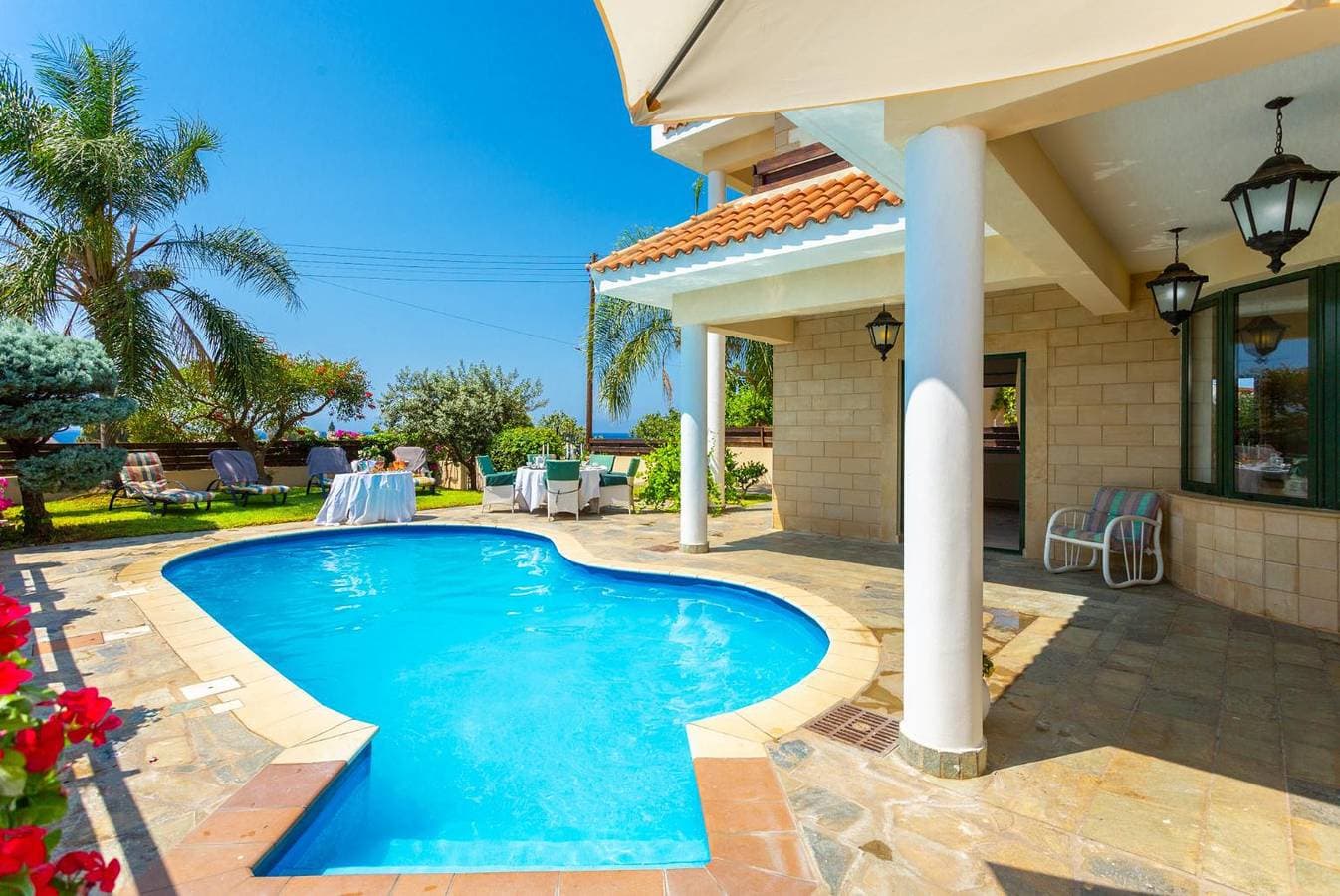 Foto 4 von 42: Villa für 8 Personen mit Meerblick