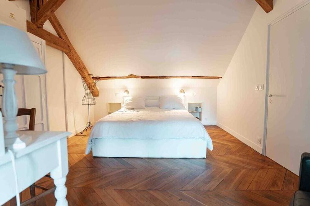 Foto 3 von 30: Loft Dans Clocher Face au Château