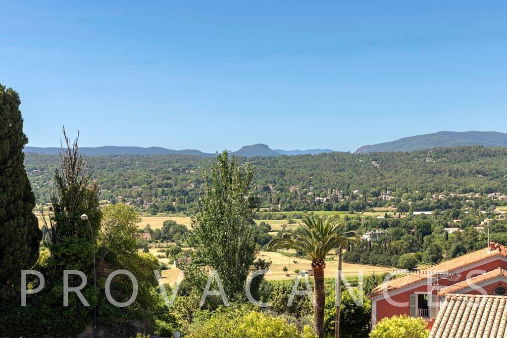 Foto 10 von 72: Ferienhaus mit Pool in Fayence