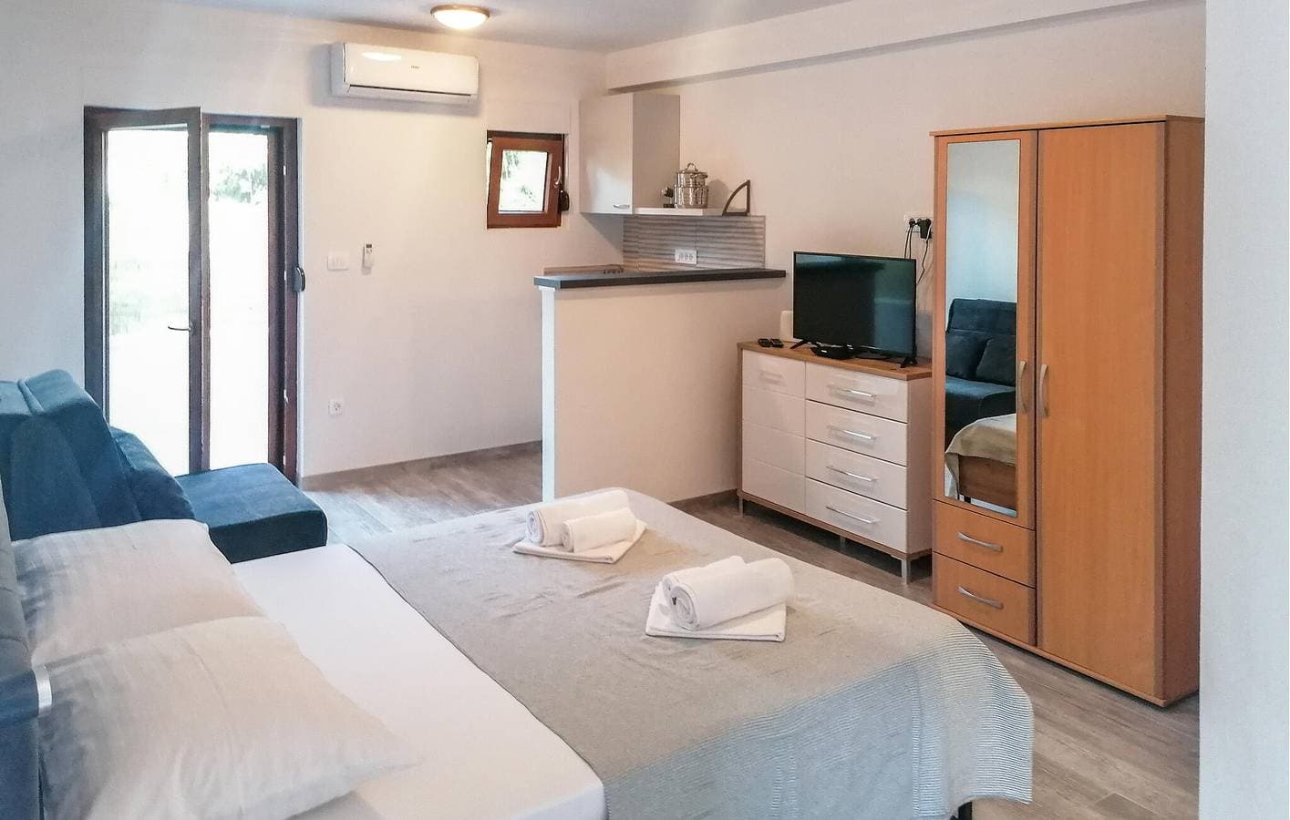Foto 4 von 19: Gemütliche Ferienwohnung mit Terrasse, Küche, 600 m zum Strand und WLAN