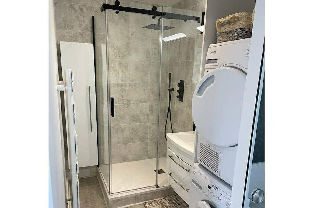 Foto 4 von 20: Bright new apartment in waterfront building