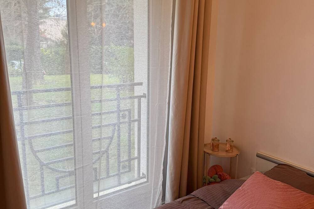 Foto 3 von 24: Cosy apartment near Paris (10 min Eiffel Tower and Champs Elysées)
