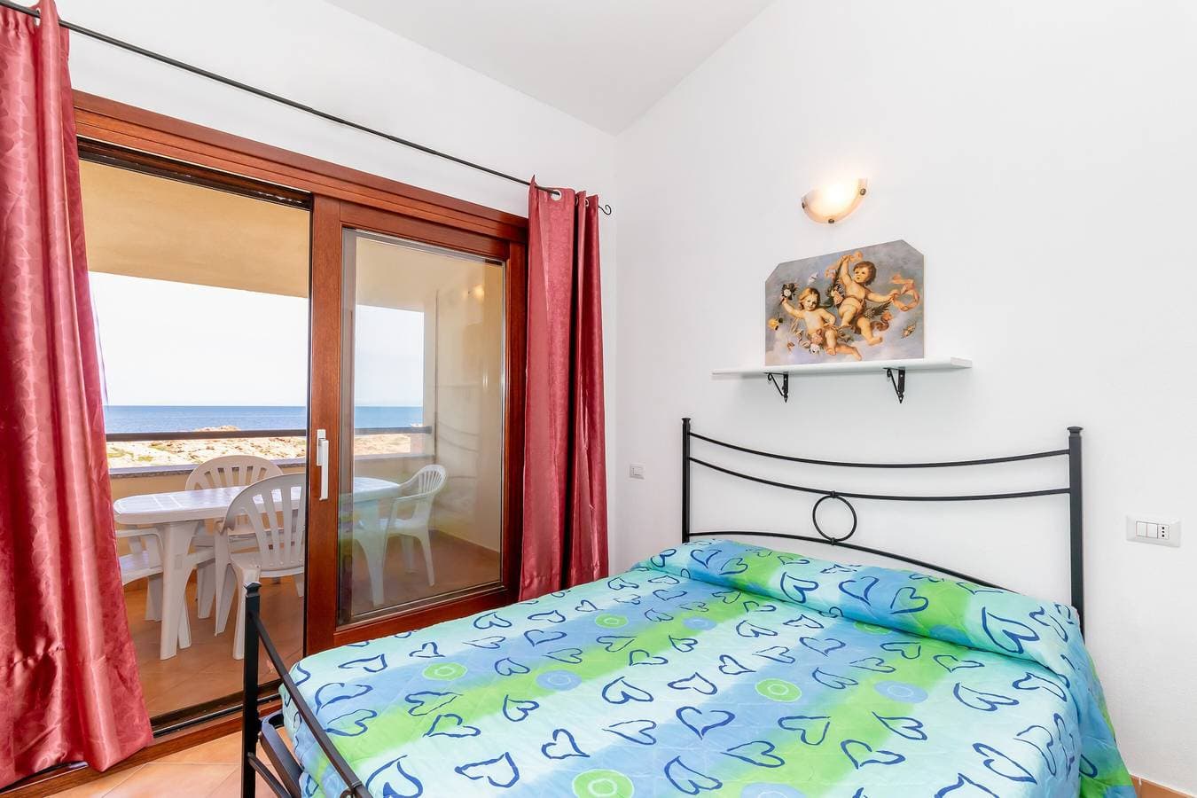 Foto 3 von 23: Ferienwohnung "Casa sulla Scogliera Isola Rossa" auf Isola Rossa