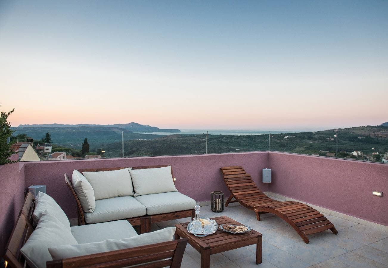 Foto 9 von 29: Traditional Villa with Private Heated Pool and BBQ
