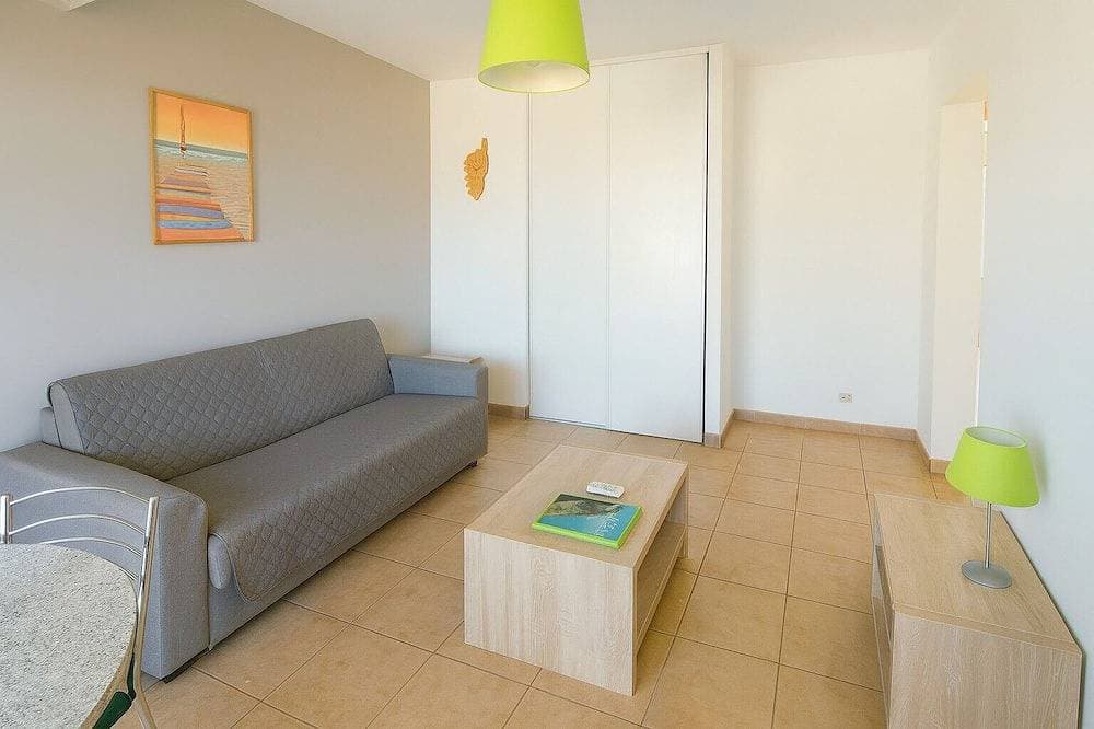Foto 8 von 21: Mini-Villa mit Meerblick und WLAN in kleiner Residenz*** mit beheiztem Pool
