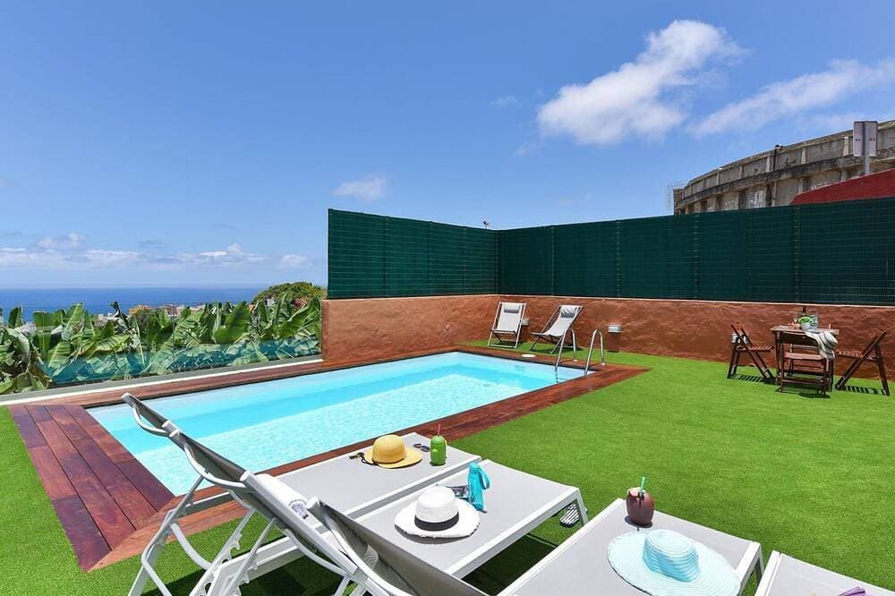Wunderbares alleinstehendes Ferienhaus für 6 Gäste mit privatem Pool und TV 1