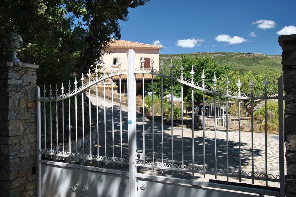 Foto 9 von 30: Large villa Magnificent swimming pool Breathtaking view Change of scenery guaranteed