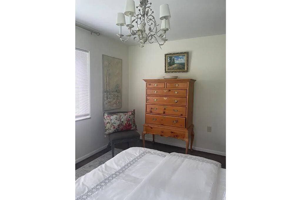 Foto 7 von 25: Lewisburg's Southern Bell, a charming Bungalow that's blocks from downtown!