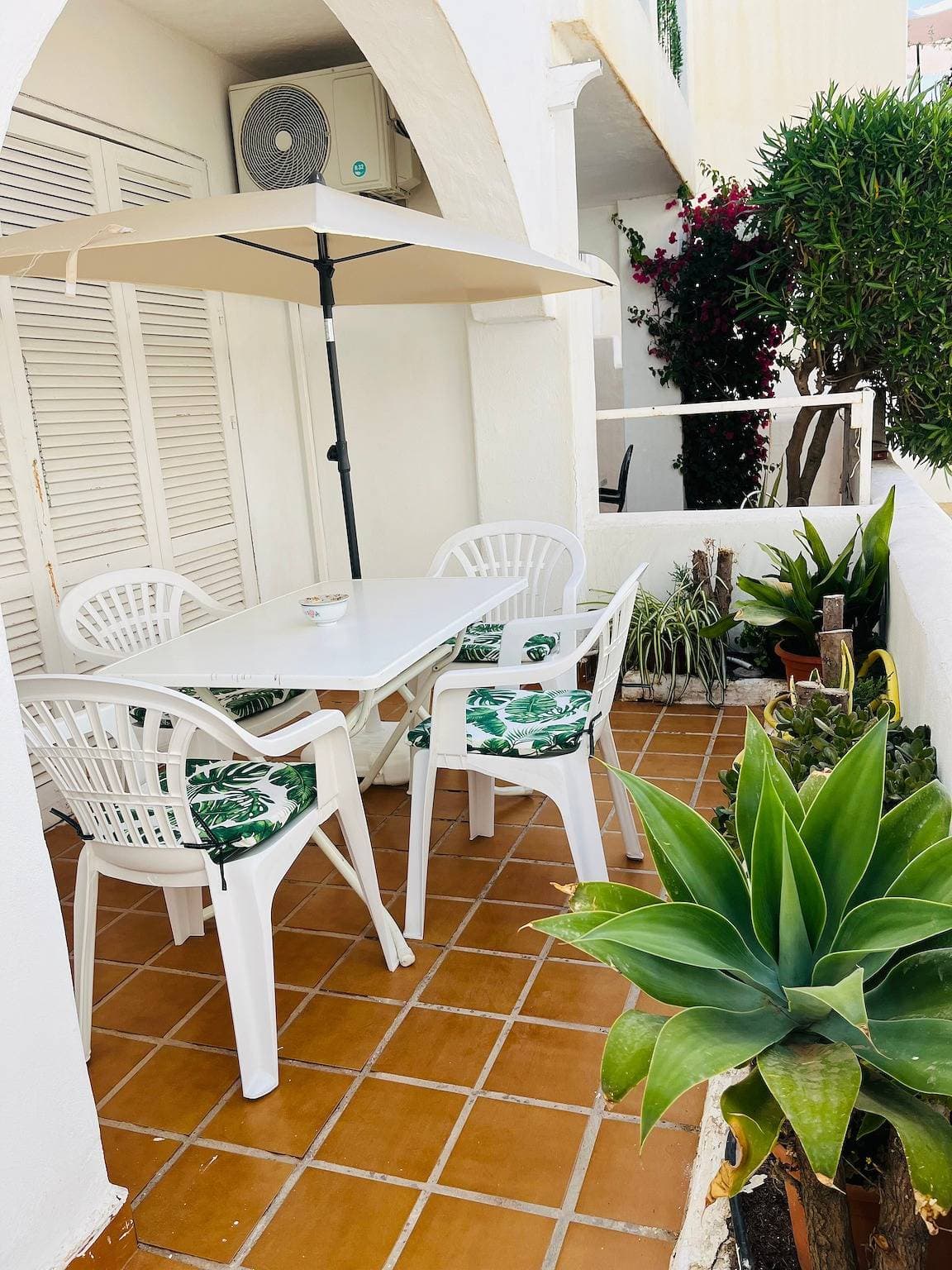 Foto 3 von 39: Apartment 'De Las Buganvillas' mit Gemeinschaftspool, WLAN und Klimaanlage