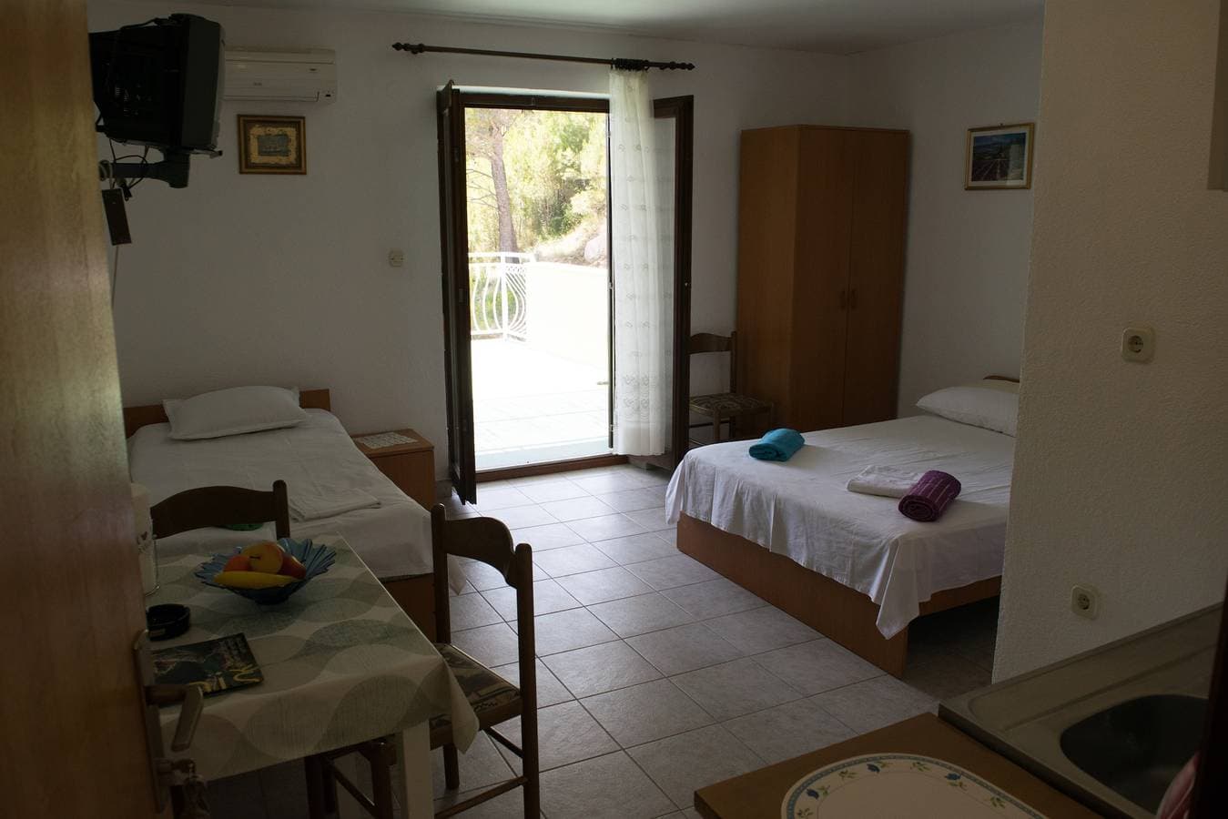 Foto 7 von 18: Studio Appartement mit Terrasse und Meerblick Lokva Rogoznica, Omis As-6005-a